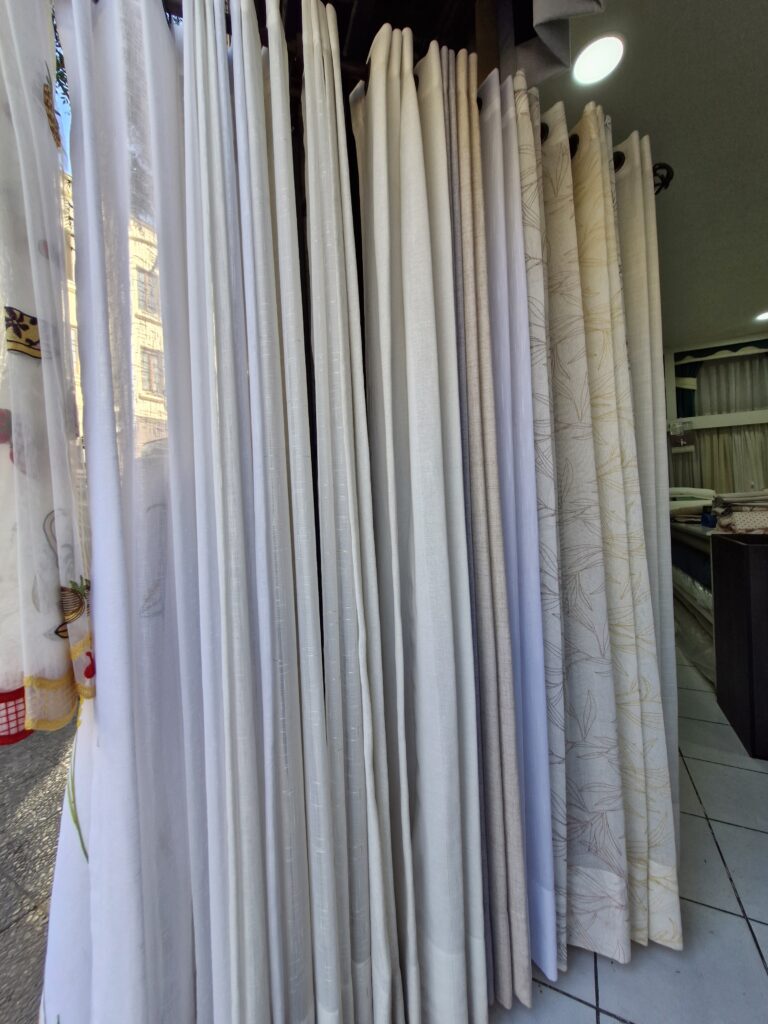 Trabajo de cortinaje a medida 30