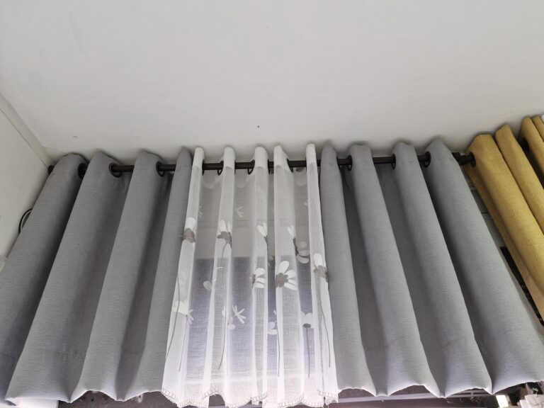 Trabajo de cortinaje a medida 50